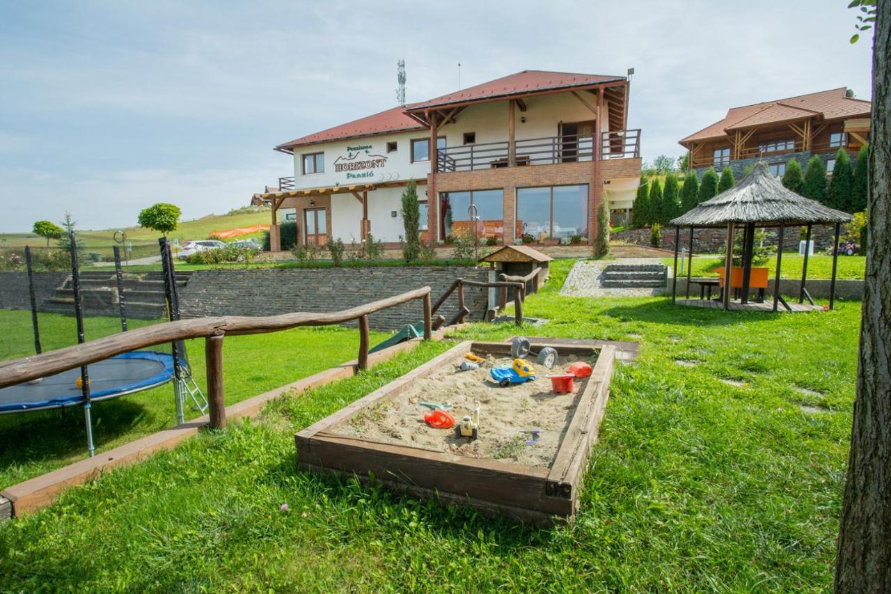 Horizont Panzio Bed & Breakfast Odorheiu Secuiesc Exterior photo